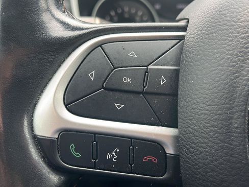 Used 2019 Jeep Compass Limited AWD/4WD image 13