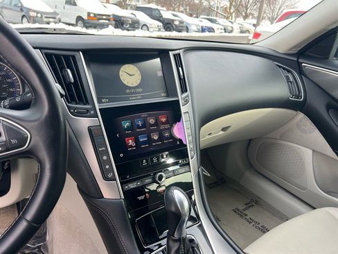 Used 2014 INFINITI Q50 image 29
