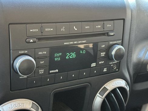 Used 2016 Jeep Wrangler Sport AWD/4WD image 18