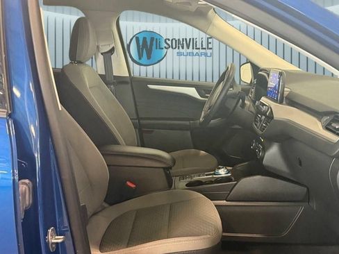 Used 2022 Ford Escape SE w/ Convenience Package AWD/4WD image 6