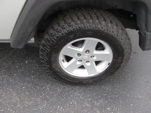 Used 2007 Jeep Wrangler X AWD/4WD image 27