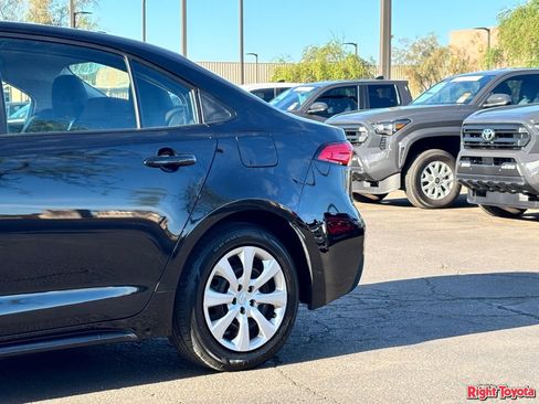 Certified 2025 Toyota Corolla LE FWD image 11