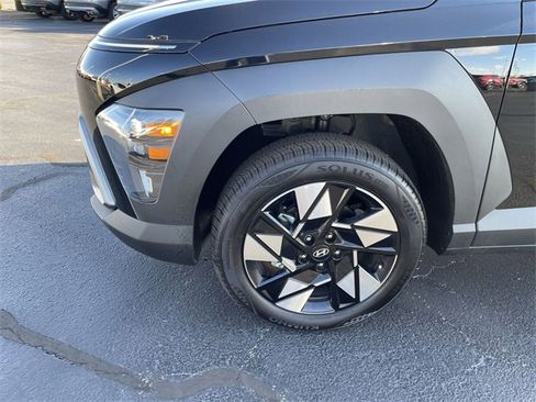 Used 2025 Hyundai Kona SEL image 8