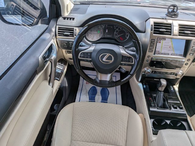 Used 2021 Lexus GX 460 Premium w/ Premium Package AWD/4WD image 15