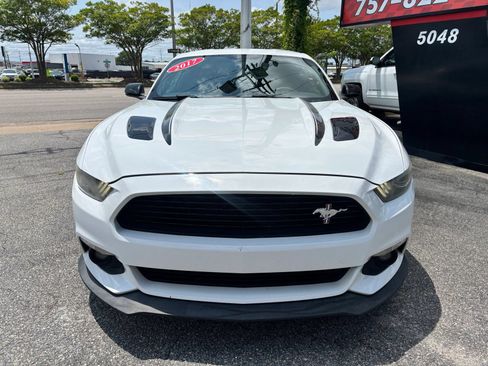 Used 2017 Ford Mustang GT Premium w/ Equipment Group 401A RWD image 8