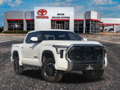 Used 2025 Toyota Tundra SR5 image 1
