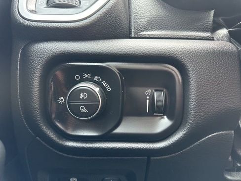 Used 2023 RAM 1500 Big Horn AWD/4WD image 28
