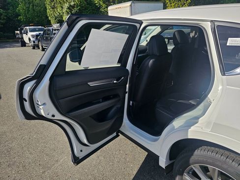 New 2025 MAZDA CX-5 AWD 2.5 S w/ Premium Plus Pkg image 23