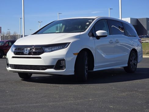 New 2026 Honda Odyssey Touring image 19