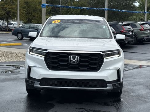 Certified 2025 Honda Pilot EX-L image 4