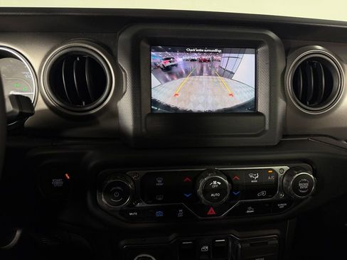 Certified 2023 Jeep Wrangler Unlimited AWD/4WD image 20