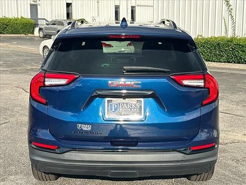 Certified 2022 GMC Terrain SLE w/ Driver Convenience Package FWD image 10