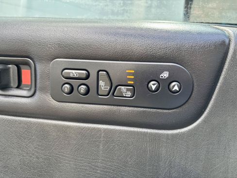 Used 2005 HUMMER H2 w/ Preferred Equipment Group AWD/4WD image 4
