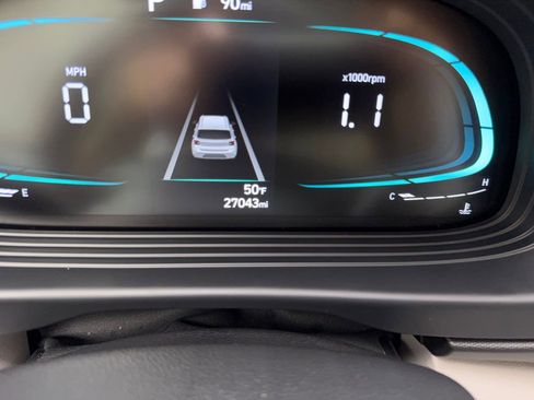 Used 2025 Hyundai Venue SEL image 57