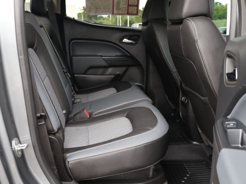 Used 2022 Chevrolet Colorado Z71 AWD/4WD image 20
