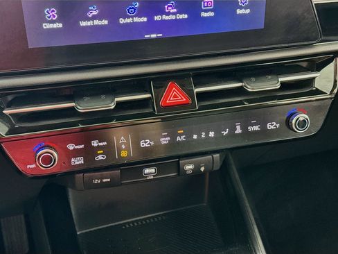 Used 2023 Kia Niro Wind w/ Wind Preserve Package FWD image 18