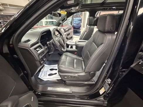 Used 2022 Chevrolet Suburban RST w/ Sport Performance Package image 63