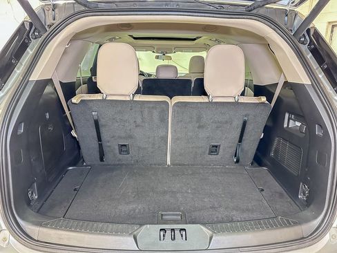 Certified 2022 Ford Explorer XLT w/ Equipment Group 202A image 20