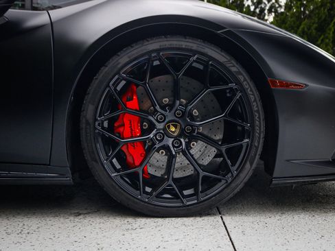 Used 2020 Lamborghini Huracan EVO AWD/4WD image 13