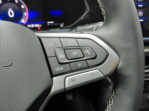 Used 2022 Volkswagen Taos SE image 37