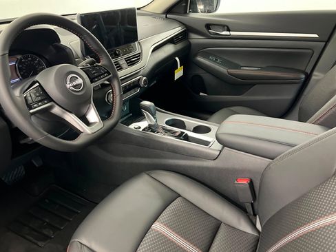 New 2026 Nissan Altima 2.5 SR FWD image 15