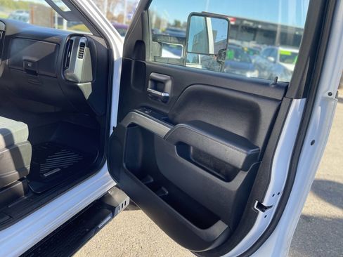 Used 2019 Chevrolet Silverado 2500 LT image 31