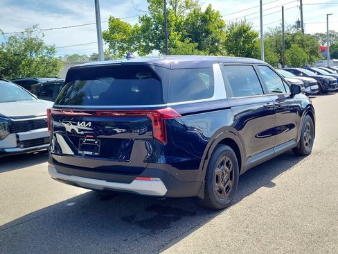 New 2026 Kia Carnival FWD image 6