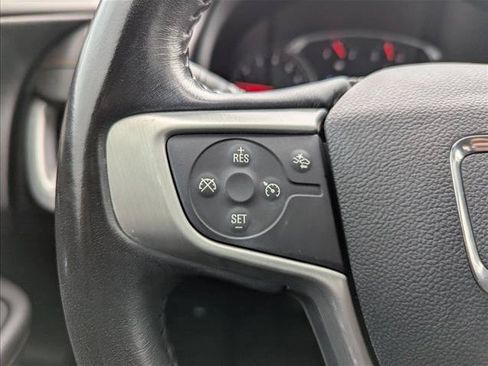 Used 2020 GMC Terrain SLE w/ Driver Convenience Package FWD image 13