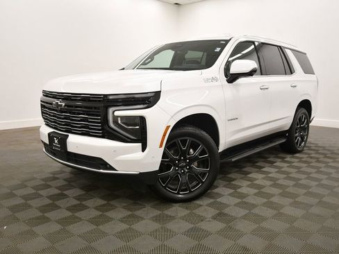Used 2025 Chevrolet Tahoe High Country AWD/4WD image 2