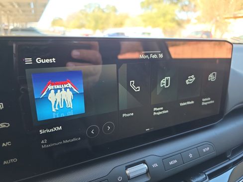 Certified 2025 Kia K4 EX image 12