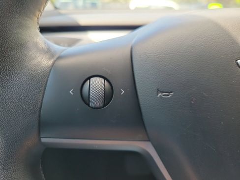 Used 2023 Tesla Model Y Long Range AWD/4WD image 19