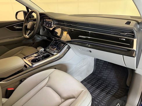 Used 2023 Audi Q7 2.0T Premium w/ Convenience Package AWD/4WD image 31