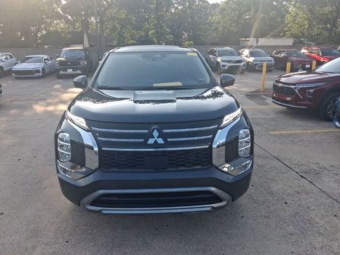 Used 2025 Mitsubishi Outlander SE AWD/4WD image 5