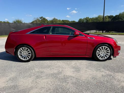 Used 2011 Cadillac CTS Premium RWD image 5