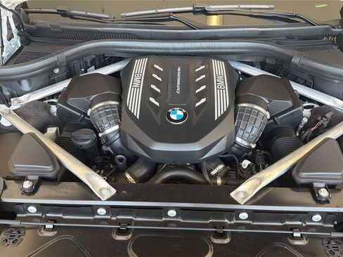 Used 2021 BMW X7 M50i w/ Executive Package AWD/4WD image 9