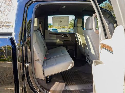 New 2026 GMC Sierra 1500 SLE w/ Preferred Package image 13