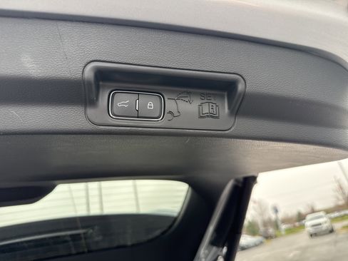 Certified 2024 Ford Explorer XLT AWD/4WD image 8