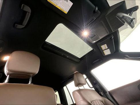 Used 2024 Nissan Armada Platinum w/ Cargo Package image 22