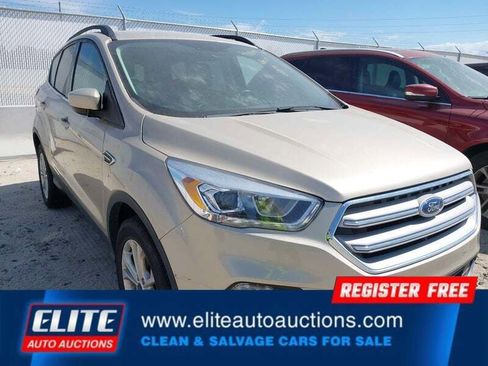 Used 2017 Ford Escape SE w/ SE Leather Comfort Package AWD/4WD image 40
