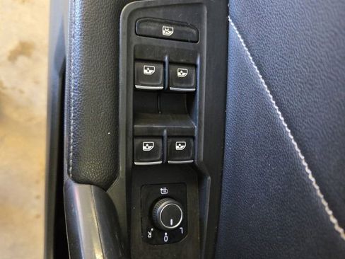 Used 2022 Volkswagen Tiguan SE R-Line FWD image 21