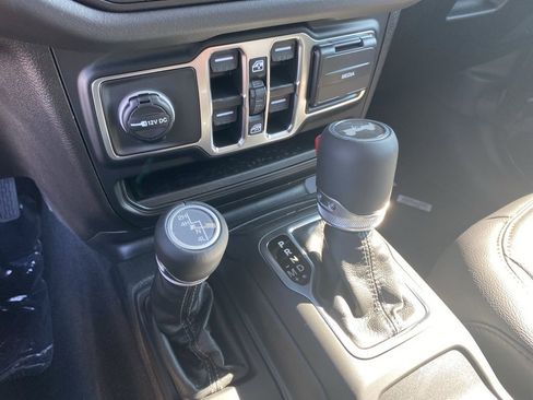 New 2025 Jeep Wrangler Unlimited Sahara w/ Safety Group AWD/4WD image 32