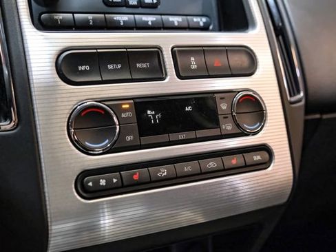 Used 2010 Ford Edge SEL image 32