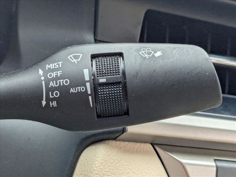 Used 2014 Lexus ES 350 w/ Luxury Package FWD image 9