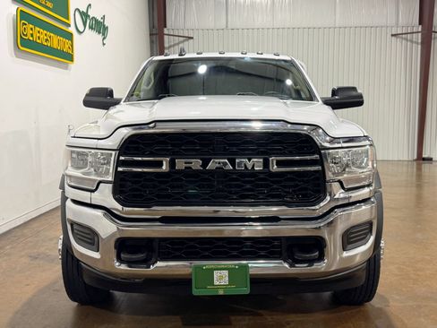 Used 2020 RAM 5500 Tradesman w/ Chrome Appearance Group image 2