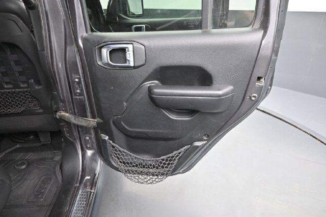 Used 2021 Jeep Wrangler Unlimited Rubicon AWD/4WD image 16