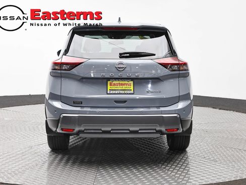 Used 2024 Nissan Rogue SL AWD/4WD image 6