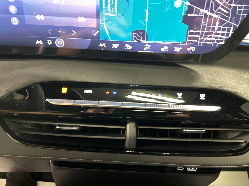 New 2026 Buick Enclave Sport Touring w/ Power Package AWD/4WD image 17