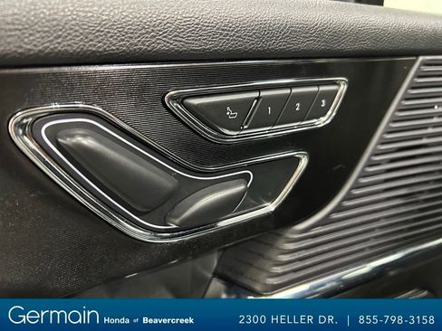 Used 2021 Lincoln Corsair AWD w/ Premium Package image 20