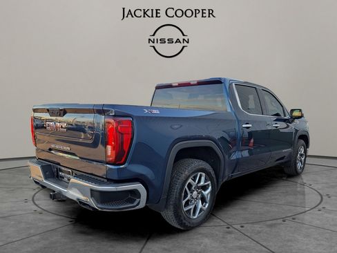 Used 2022 GMC Sierra 1500 SLT w/ SLT Convenience Package image 5