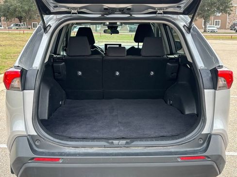 Used 2023 Toyota RAV4 LE image 7